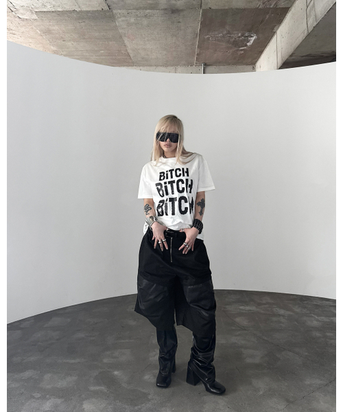 ROARINGRAD(ロアリングラド)の「W.クリスタルスタッズTシャツ ホワイト(Tシャツ/カットソー・レディース・その他・MEDIUM/LARGE)」の2枚目の写真