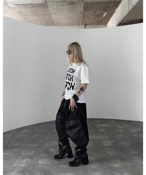 ROARINGRAD(ロアリングラド)の「W.クリスタルスタッズTシャツ ホワイト(Tシャツ/カットソー・レディース・その他・MEDIUM/LARGE)」の5枚目の写真
