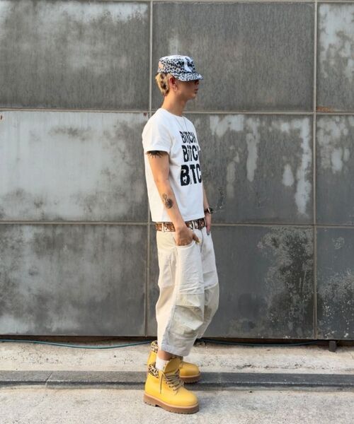 ROARINGRAD(ロアリングラド)の「W.クリスタルスタッズTシャツ ホワイト(Tシャツ/カットソー・レディース・その他・MEDIUM/LARGE)」の9枚目の写真