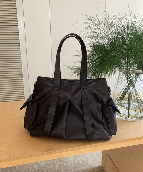 gossip!ロサンゼルス(ゴシップロサンゼルス)の「【Y2Kガーリー】 大容量 多機能ポケット 2WAY レザートートバッグ(ショルダーバッグ・レディース・ダークブラウン/ブラック・FREE)」の16枚目の写真