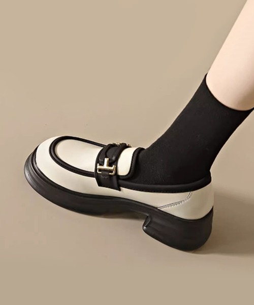 aimoha（アイモハ）の「ローファーシューズ（モカシン/デッキシューズ・レディース・ブラック/オフホワイト・23.5cm/24.0cm/24.5cm/25.0cm）」の12枚目の写真