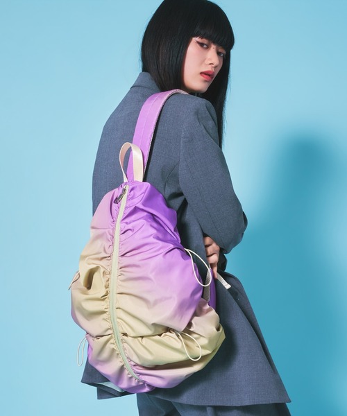 Casselini(キャセリーニ)の「Casselini(キャセリーニ)ギャザーボディバッグ(ボディバッグ/ウエストポーチ・レディース・パープル/グレー/ホワイト/ブラック/ピンク・FREE)」の4枚目の写真
