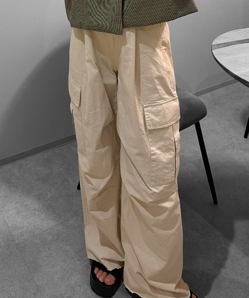Human 2nd Occasion（ヒューマンセカンドオケージョン）の「コットンツイルワイドカーゴパンツ（カーゴパンツ・レディース・ナチュラル/ベージュ・M）」の5枚目の写真