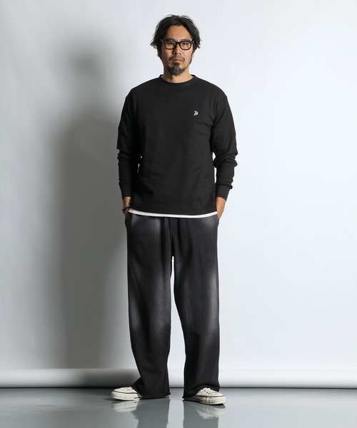 The DUFFER of ST.GEORGE(ザダファーオブセントジョージ)の「T/C WAFFLE D-PATCH L/S TEE:ワッフル ロングスリーブTEE / サーマル / Dワッペン / ワンポイント / デイリーウェア(Tシャツ/カットソー・メンズ・ホワイト/ブラック・X-LARGE/LARGE/MEDIUM/SMALL)」の10枚目の写真