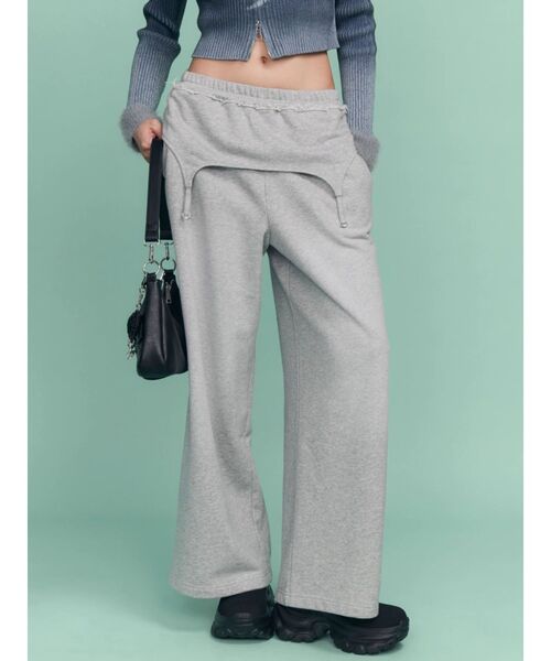 EMODA(エモダ)の「ギャザーベルトスウェットパンツ(スウェットパンツ・レディース・グレー・SMALL/MEDIUM)」の2枚目の写真