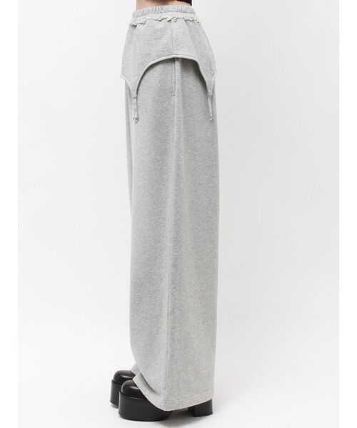 EMODA(エモダ)の「ギャザーベルトスウェットパンツ(スウェットパンツ・レディース・グレー・SMALL/MEDIUM)」の5枚目の写真