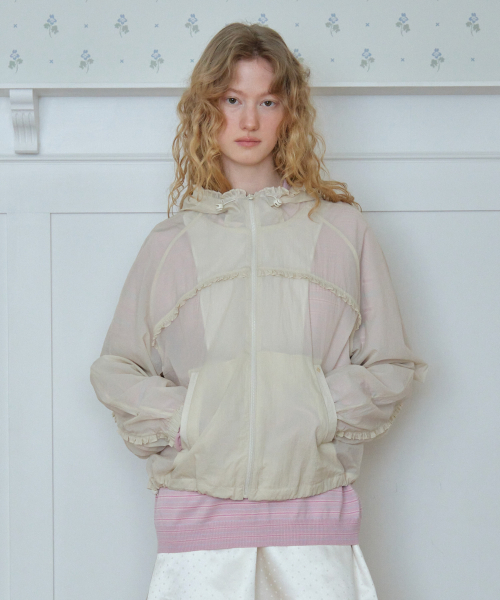 TTUDEMENT（トュードメント）の「SHEER FRILLED WINDBREAKER_BUTTER（ナイロンジャケット・レディース・その他・FREE）」の2枚目の写真