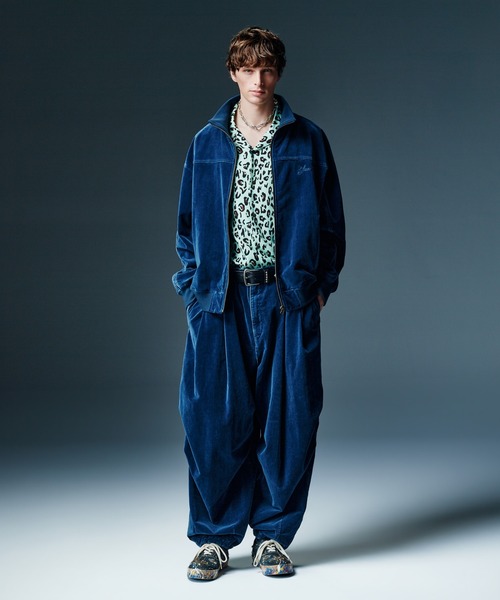 glamb(グラム)の「Indigo Velveteen Track Jacket / インディゴヴェルヴェッティーントラックジャケット(その他アウター・メンズ・インディゴブルー・L/M/S)」の11枚目の写真