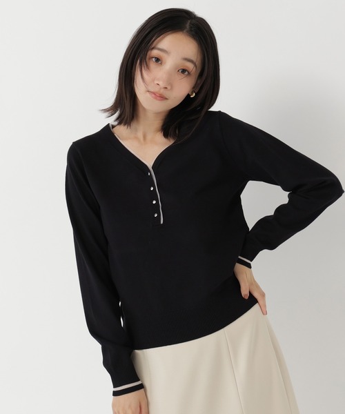 NATURAL BEAUTY BASIC(ナチュラルビューティーベーシック)の「フロントボタンバイカラーニット(ニット/セーター・レディース・ブラック系その他2/ブルー系その他2/ホワイト系その他・FREE)」の13枚目の写真