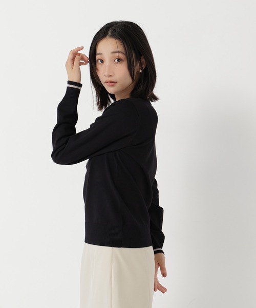 NATURAL BEAUTY BASIC(ナチュラルビューティーベーシック)の「フロントボタンバイカラーニット(ニット/セーター・レディース・ブラック系その他2/ブルー系その他2/ホワイト系その他・FREE)」の17枚目の写真