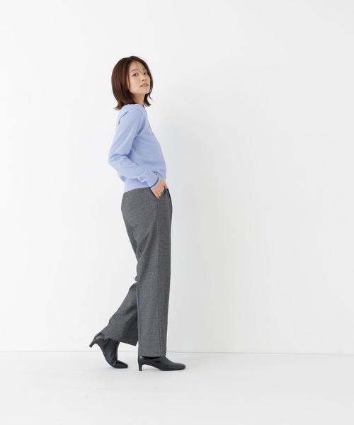 NATURAL BEAUTY BASIC(ナチュラルビューティーベーシック)の「フロントボタンバイカラーニット(ニット/セーター・レディース・ブラック系その他2/ブルー系その他2/ホワイト系その他・FREE)」の22枚目の写真