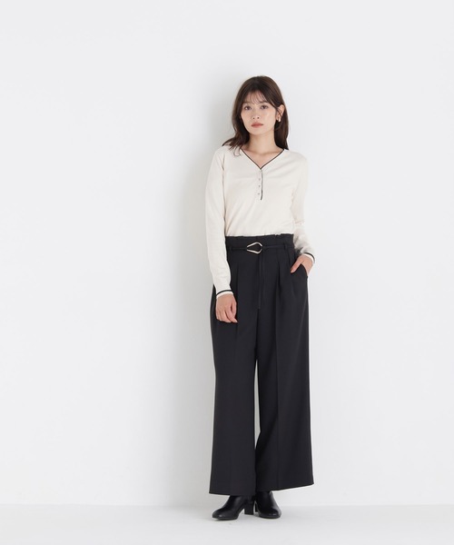 NATURAL BEAUTY BASIC(ナチュラルビューティーベーシック)の「フロントボタンバイカラーニット(ニット/セーター・レディース・ブラック系その他2/ブルー系その他2/ホワイト系その他・FREE)」の8枚目の写真