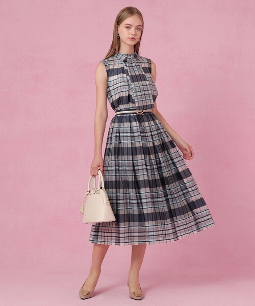 ANAYI（アナイ）の「シルクシアーチェックフレアスカート〈セットアップ対応商品〉（スカート・レディース・ブルー・36）」の11枚目の写真