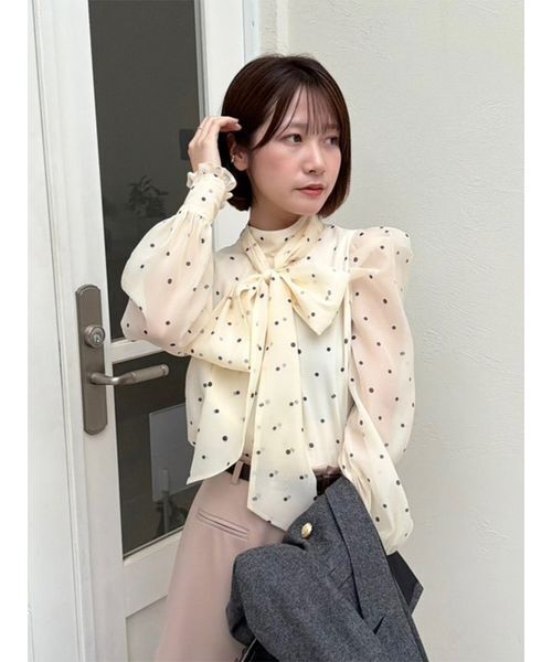 LILY BROWN(リリーブラウン)の「オーガンザボウタイブラウス(シャツ/ブラウス・レディース・ブラック/ドット/ラベンダー/アイボリー・F)」の19枚目の写真