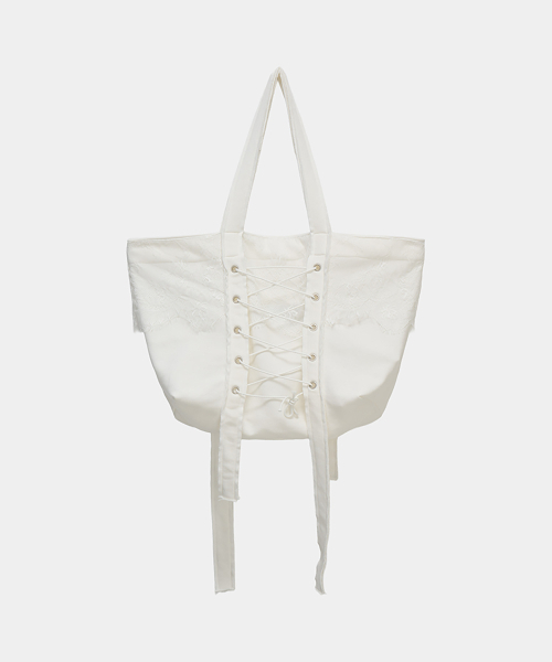 ETRE AU SOMMET(エトレオソメ)の「Corset Strap Shoulder Bag (White)(ショルダーバッグ・レディース・ホワイト・FREE)」の4枚目の写真