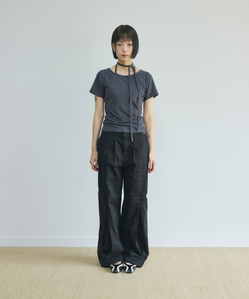SLEEKGLOW（スリック グロウ）の「タイアップ斜めボタントップ[グレー]（Tシャツ/カットソー・レディース・その他・SMALL/MEDIUM）」の7枚目の写真