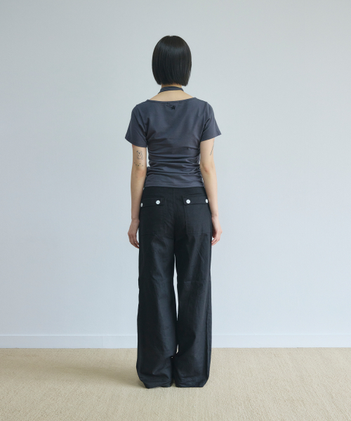 SLEEKGLOW（スリック グロウ）の「タイアップ斜めボタントップ[グレー]（Tシャツ/カットソー・レディース・その他・SMALL/MEDIUM）」の9枚目の写真