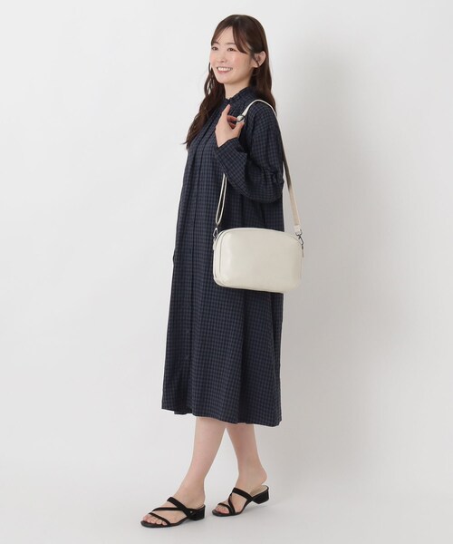one'sterrace（ワンズテラス）の「fulcro ナロー合皮ショルダー（ショルダーバッグ・レディース・ブラック系8/ベージュ系その他7/アイボリー系8・99）」の15枚目の写真
