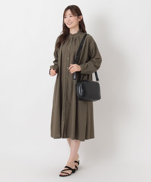 one'sterrace（ワンズテラス）の「fulcro ナロー合皮ショルダー（ショルダーバッグ・レディース・ブラック系8/ベージュ系その他7/アイボリー系8・99）」の17枚目の写真