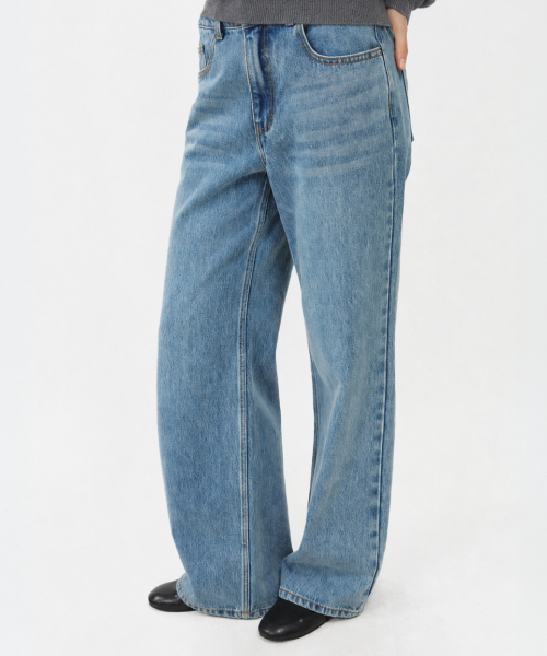 LOOKAST(ルックキャスト)の「408セミワイドレッグデニムパンツ / 408 SEMI WIDE LEG DENIM PANTS_2colors(デニムパンツ・レディース・ライトブルー/チャコールグレー・S-Short/M-Short/S-Long/M-Long)」の3枚目の写真