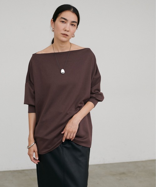 LARUTA(ラルータ)の「【LARUTA】ドレープカットプルオーバー(Tシャツ/カットソー・レディース・チャコールグレー/ダークブラウン/オフホワイト・FREE)」の17枚目の写真