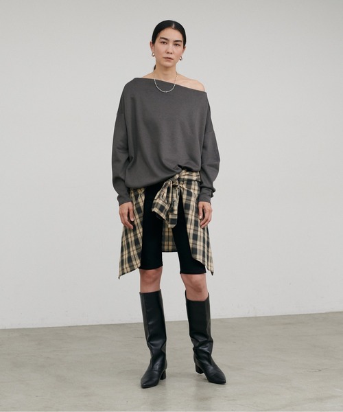 LARUTA(ラルータ)の「【LARUTA】ドレープカットプルオーバー(Tシャツ/カットソー・レディース・チャコールグレー/ダークブラウン/オフホワイト・FREE)」の13枚目の写真