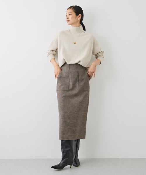 ROPE'(ロペ)の「【J'aDoRe・一部店舗限定サイズ】ウールフォックスラメハイネックニット(サイドスリット入り)(ニット/セーター・レディース・ボルドー/キナリ/グレー系その他/サックスブルー・38)」の8枚目の写真