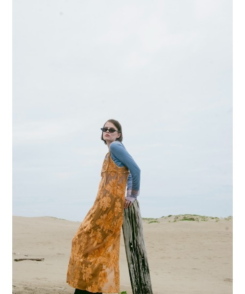 ELLA CANTARIA(エヤカンタリア)の「Bloom Embroidery Mesh Dress|花柄刺繍メッシュワンピース(ワンピース・レディース・ブラック/オレンジ・FREE)」の4枚目の写真
