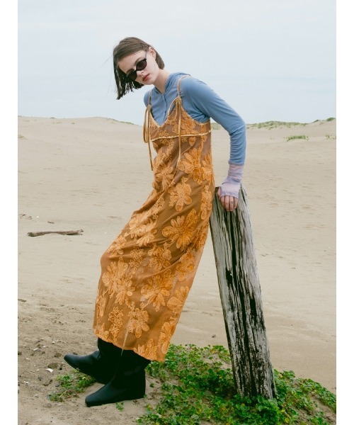 ELLA CANTARIA(エヤカンタリア)の「Bloom Embroidery Mesh Dress|花柄刺繍メッシュワンピース(ワンピース・レディース・ブラック/オレンジ・FREE)」の6枚目の写真