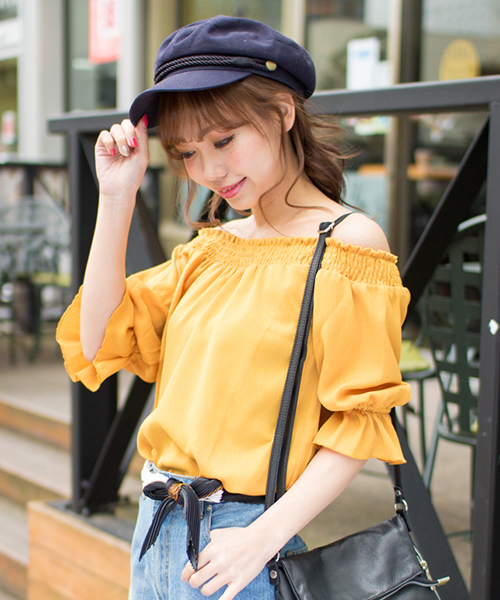 SpRay(スプレイ)の「BACKリボン七分袖プルオーバー(シャツ/ブラウス・レディース・ブラック/オフホワイト/レッド/イエロー・FREE)」の1枚目の写真