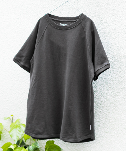URBAN RESEARCH DOORS MENS（アーバンリサーチ ドアーズ メンズ）の「DOORS Tennessee Cotton C/N Tee（Tシャツ/カットソー・メンズ・カーキ/ブラック系その他/ゴールド/ホワイト/インディゴブルー・38/40）」の3枚目の写真