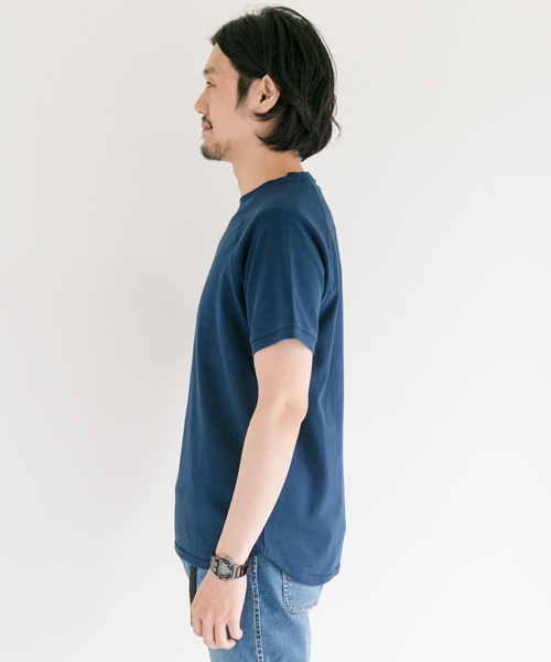URBAN RESEARCH DOORS MENS（アーバンリサーチ ドアーズ メンズ）の「DOORS Tennessee Cotton C/N Tee（Tシャツ/カットソー・メンズ・カーキ/ブラック系その他/ゴールド/ホワイト/インディゴブルー・38/40）」の11枚目の写真