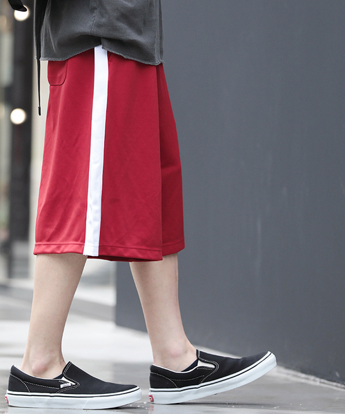 WEGO（ウィゴー）の「WEGO/ラインボリュームショーツ（スラックス・メンズ・イエロー/ブラック/ブラック系その他/ターコイズブルー/ブルー/レッド・MEDIUM/LARGE）」の6枚目の写真