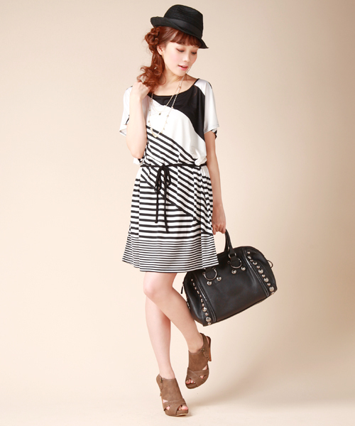 INTERPLANET WINGS(インタープラネットウィング)の「MIXボーダーカットワンピース(ワンピース・レディース・ホワイト/ベージュ/ブルー・38)」の8枚目の写真