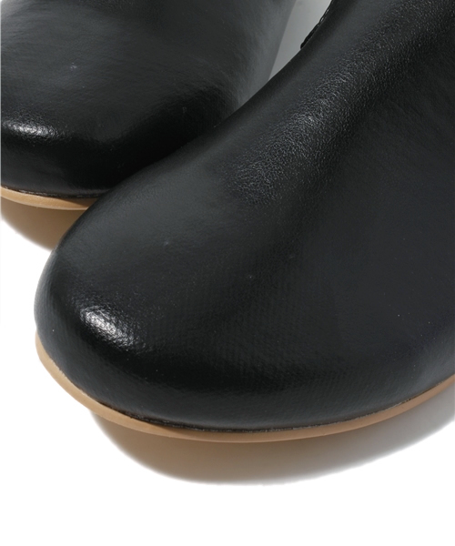 WEGO(ウィゴー)の「バイカラースタッズスリッポン(ブーツ・レディース・ブラック/その他1・23.5/24.5)」の7枚目の写真