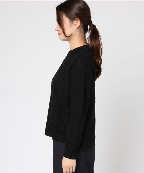 Honeys（ハニーズ）の「【洗濯機で洗える】ケーブル編プルオーバー（ニット/セーター・レディース・ブラック/レッド/オフホワイト/サックスブルー/ピンク/イエロー/グリーン/杢グレー/ラベンダー・L/LL/M/S）」の11枚目の写真