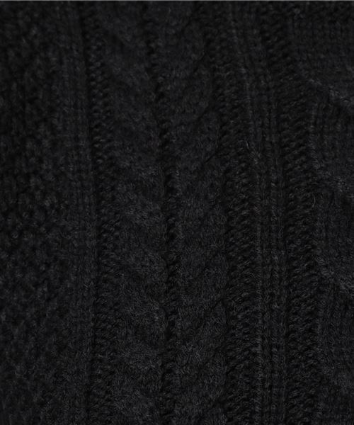 Honeys（ハニーズ）の「【洗濯機で洗える】ケーブル編プルオーバー（ニット/セーター・レディース・ブラック/レッド/オフホワイト/サックスブルー/ピンク/イエロー/グリーン/杢グレー/ラベンダー・L/LL/M/S）」の10枚目の写真