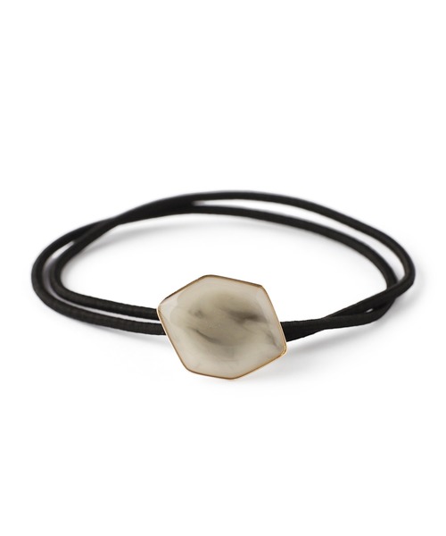 ANEMONE（アネモネ）の「ゴールドフレームの艶めきヘキサゴンプレートのヘアゴム（ヘアゴム・レディース・ベージュ/ブラウン/グレー/カーキ/ネイビー・FREE）」の10枚目の写真