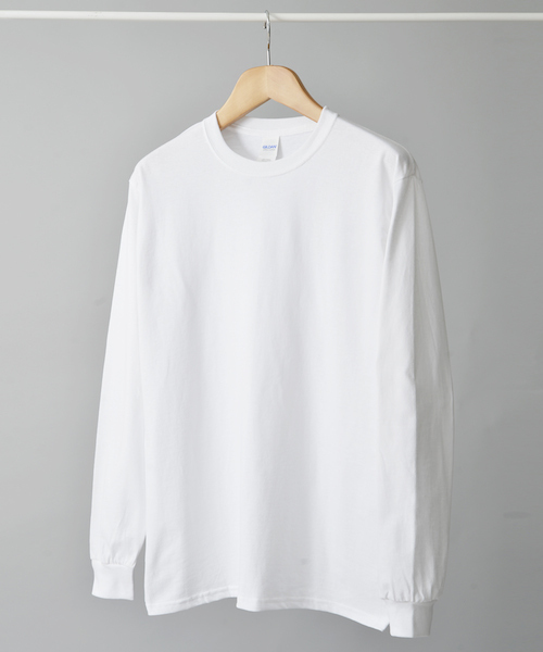 GILDAN（ギルダン）の「＃GILDAN/ギルダン　6ｏｚウルトラコットン長袖Ｔシャツ（Tシャツ/カットソー・メンズ・ホワイト/ブラック/ネイビー/ライトブルー/パープル/ライトグレー/グリーン/カーキ/ライトグリーン/ピンク/レッド/オレンジ/ロイヤルブルー/チャコールグレー・MEDIUM/LARGE）」の2枚目の写真