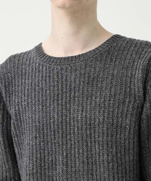 koe×THOM BROWNE（コエトムブラウン）の「MENS CREWNECK SWEATER（ニット/セーター・メンズ・グレー/レッド・SMALL/MEDIUM/LARGE）」の10枚目の写真