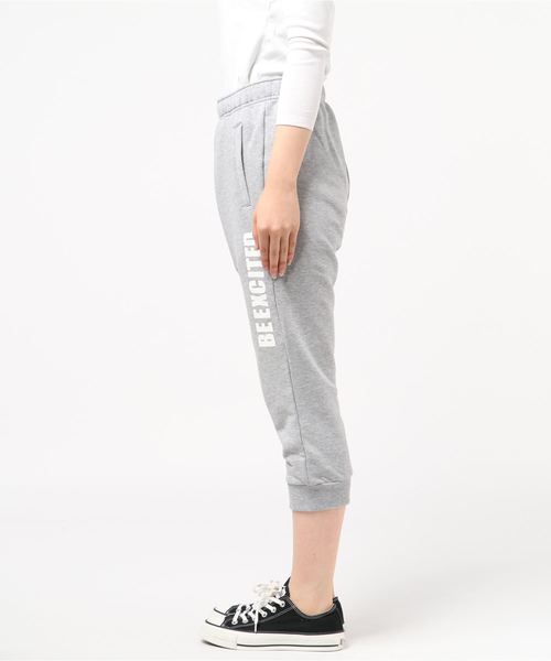 le coq sportif（ルコックスポルティフ）の「「ルコックスポルティフ×マギー」コラボモデル スウェットカプリパンツ QMWNJG42MA（スウェットパンツ・レディース・ブラック/グレー・M/L）」の3枚目の写真