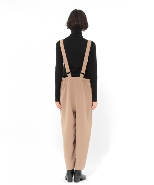 LAKOLE（ラコレ）の「ダブルクロスVネックサロペット / LAKOLE（サロペット/オーバーオール・レディース・ブラック/ベージュ・SMALL/MEDIUM）」の4枚目の写真