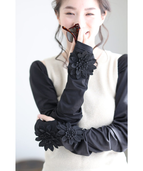 cawaii(カワイイ)の「肩まで紫外線カット、花咲く超ロングアームカバー(UVカット率99.0%)(アームカバー・レディース・ブラック・FREE)」の21枚目の写真