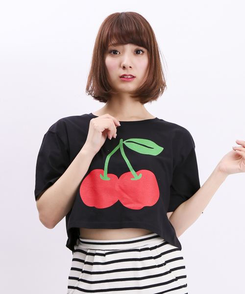 WEGO(ウィゴー)の「WEGO/フルーツ柄クロップドTシャツ(Tシャツ/カットソー・レディース・オフホワイト/ブラック/その他1/その他2・FREE)」の3枚目の写真
