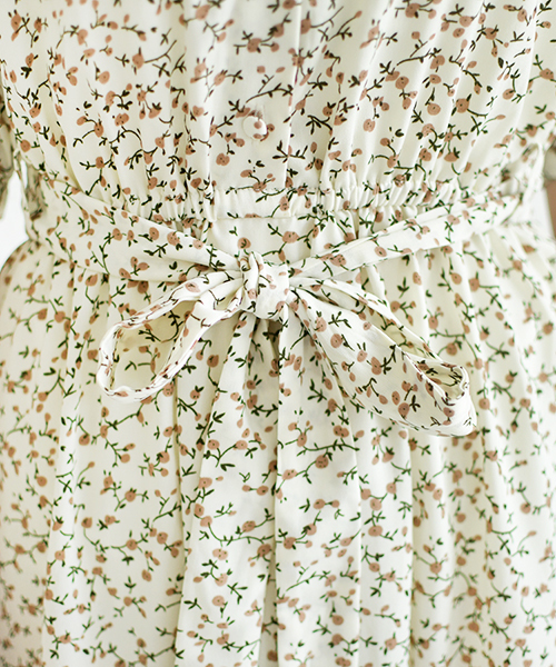 PairPair（ペアペア）の「花柄ティアードワンピース（ワンピース・レディース・アイボリー/ブラック・FREE）」の4枚目の写真