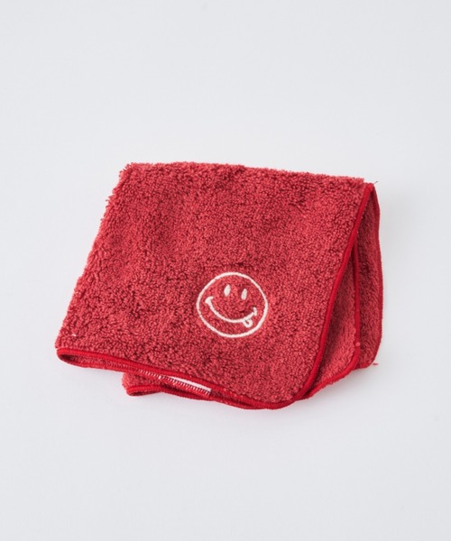 BIRTHDAY BAR(バースデイバー)の「スマイル 刺繍 タオルハンカチ(ハンカチ/ハンドタオル・レディース・ブラック/グレー/ピンク/ライトグリーン/イエロー/ライトブルー/グリーン/パープル/オレンジ/ホワイト/レッド/ブルー/ベージュ/ブラウン/ラベンダー/アイボリー/ライム/ネイビー/サックスブルー/マスタード/ライトグレー/コーラルピンク・フリー)」の21枚目の写真