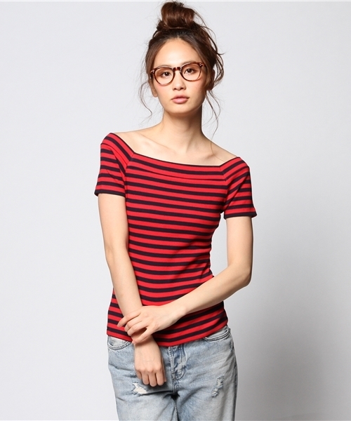 ROSE BUD（ローズバッド）の「LCTT-141152 OFFSHOULDER TOPS（Tシャツ/カットソー・レディース・ネイビー/ブラック/レッド/オフホワイト/ブラック系その他・ONE SIZE）」の5枚目の写真