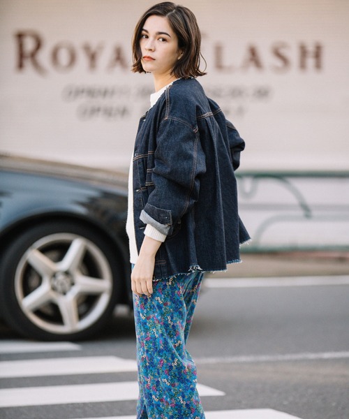 Munich（ミューニック）の「ワンウォッシュデニムノーカラーブルゾン（デニムジャケット・レディース・インディゴブルー・S/XS）」の12枚目の写真