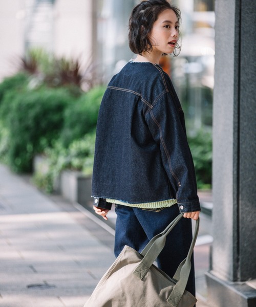 Munich（ミューニック）の「ワンウォッシュデニムノーカラーブルゾン（デニムジャケット・レディース・インディゴブルー・S/XS）」の9枚目の写真