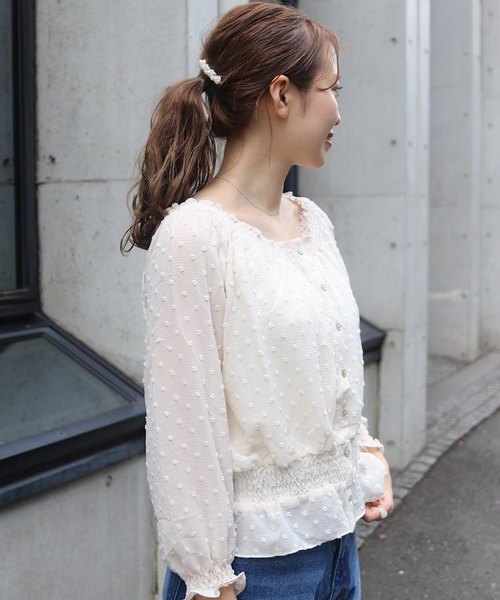 flower（フラワー）の「ニュアンスドットブラウス（シャツ/ブラウス・レディース・ブラック/パープル/アイボリー・FREE）」の2枚目の写真